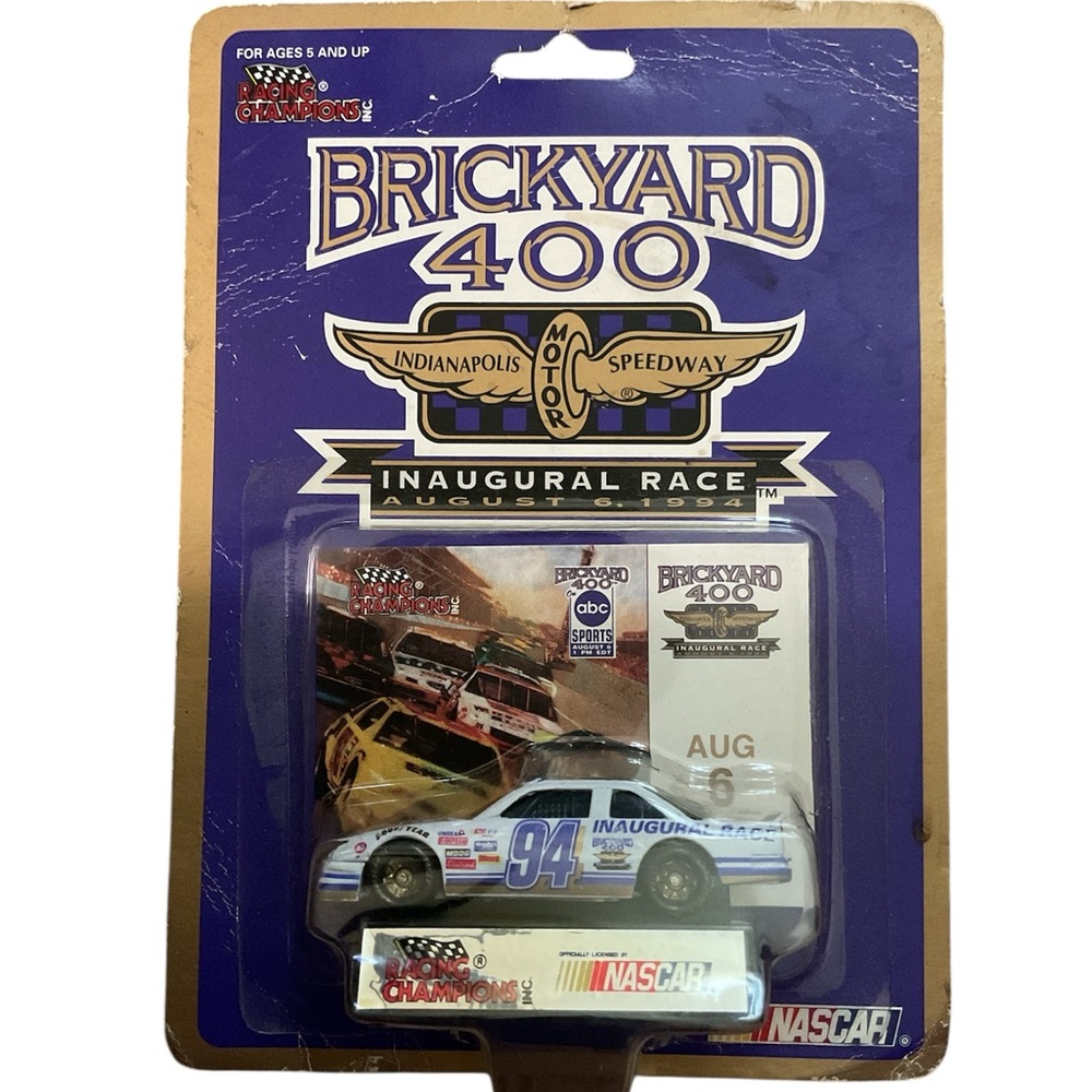Assorted Die-Cast Racing Cars Collection - Picture 11 of 14